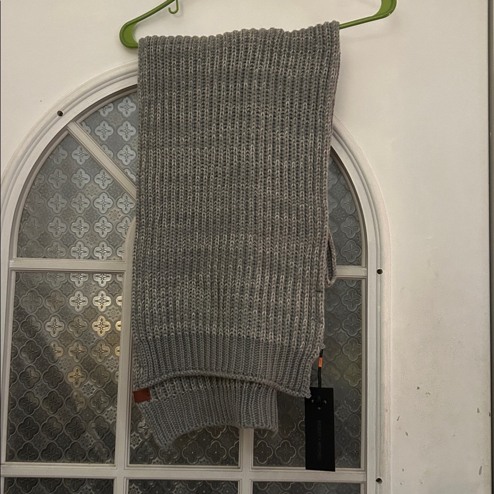 Bickley & Mitchell Gray Knit Scarf